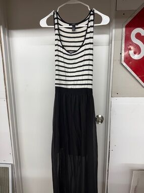Forever 21 Black and White Striped Maxi Dress
